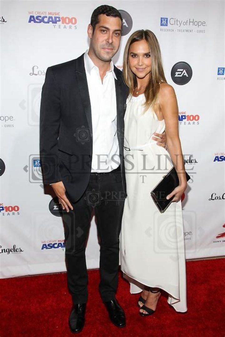 Aaron Bay-Schuck biografía, edad, altura, esposo, net worth, familia