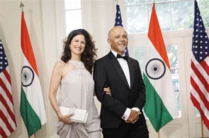 Abraham Verghese Biography, Age, Height, Wife, Net Worth, Family