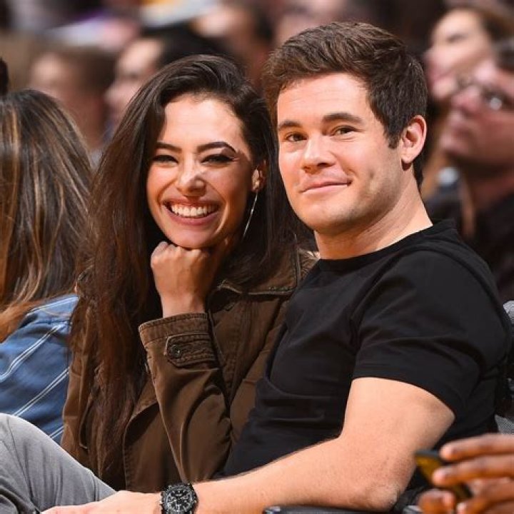 Adam DeVine Biography, Age, Height, Wife, Net Worth, Family