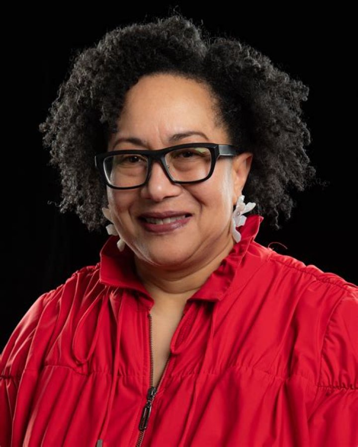 Adrienne King biografía, edad, altura, esposa, net worth, familia