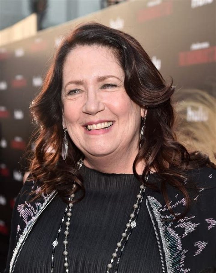 Ann Dowd Biography, Age, Height, Husband, Net Worth, Family