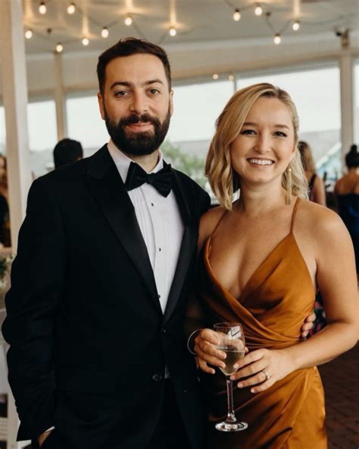 Ashley Burns Biography, Age, Height, Husband, Net Worth, Family