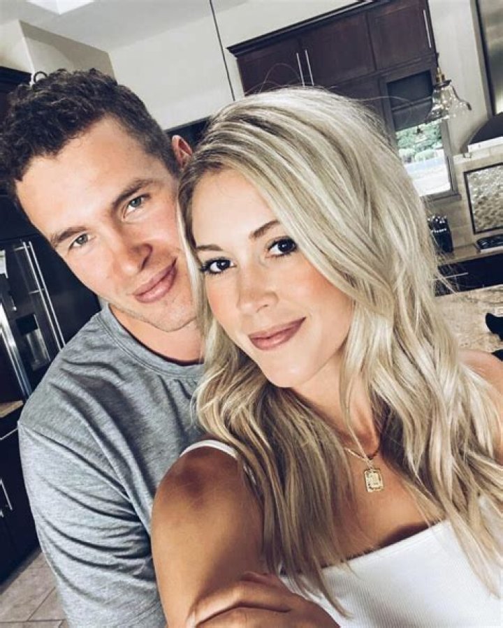 Brayden McNabb Biography, Age, Height, Wife, Net Worth, Family