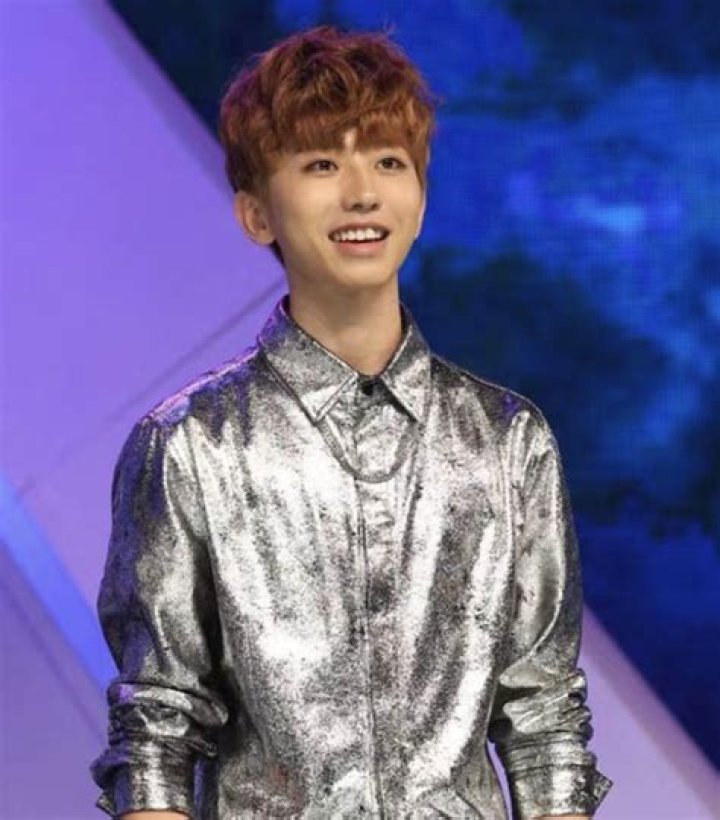 Cai Xukun Biography, Age, Height, Wife, Net Worth, Family