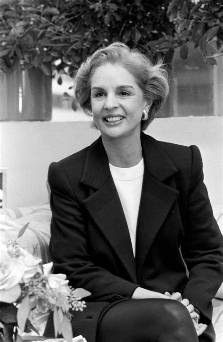 Carolina Herrera biografía, edad, altura, esposa, net worth, familia