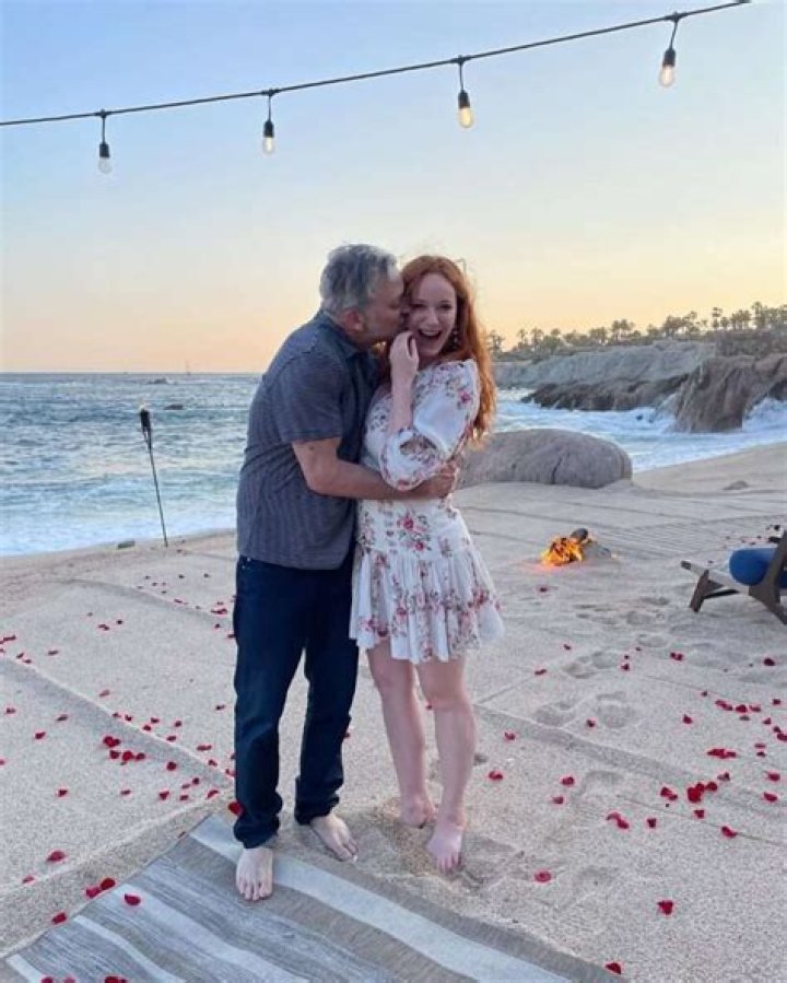 Christina Hendricks Biography, Age, Height, Husband, Net Worth, Family