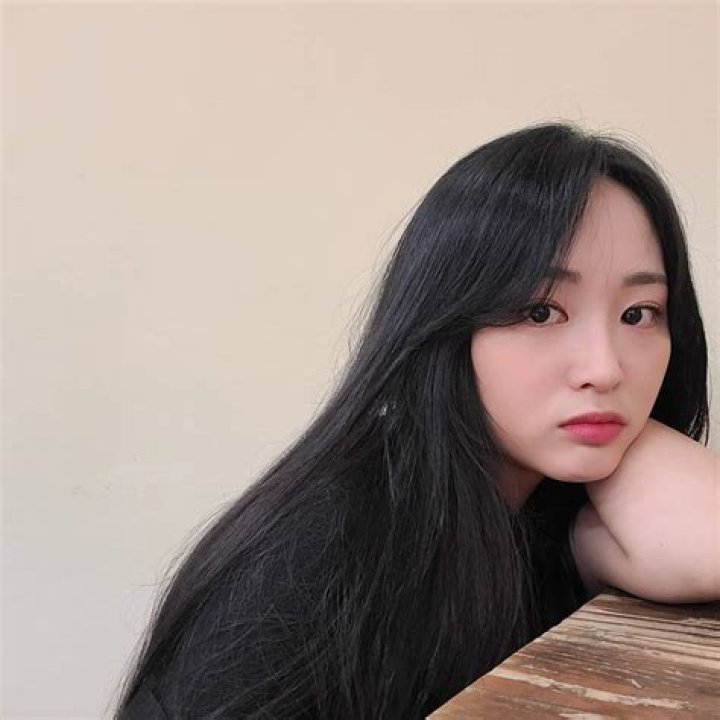 Chu Ye-jin Biography, Age, Height, Net Worth, Family