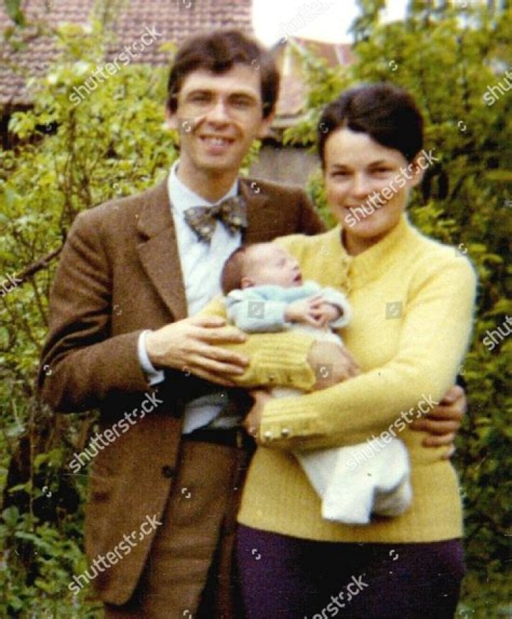 Claude Vorilhon Biography, Age, Height, Wife, Net Worth, Family