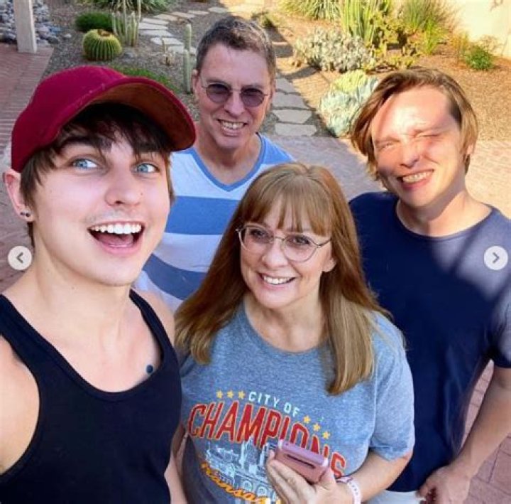 Colby Cosh Biography, Age, Height, Wife, Net Worth, Family