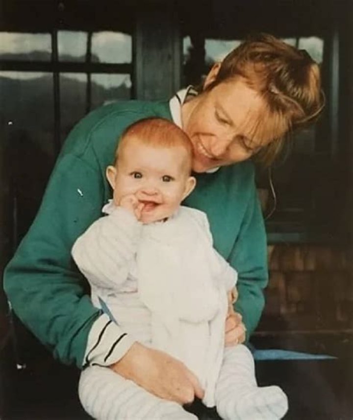 Colby Minifie Biography, Age, Height, Husband, Net Worth, Family