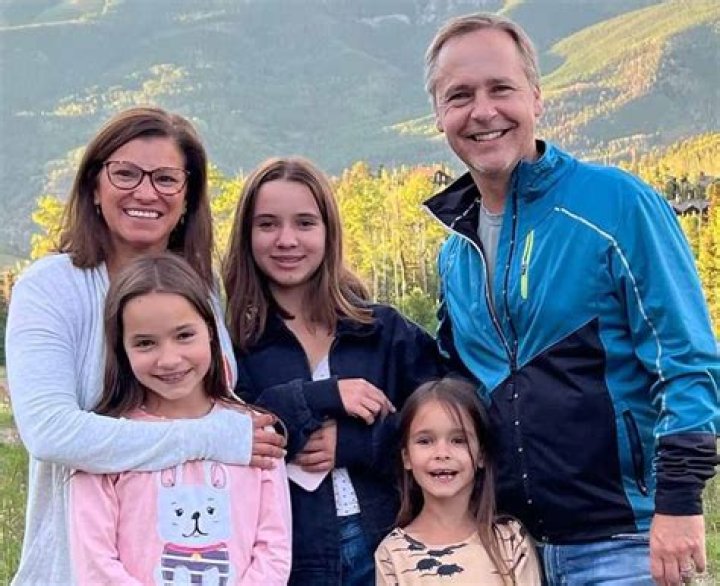 Craig Lowe Biography, Age, Height, Wife, Net Worth, Family