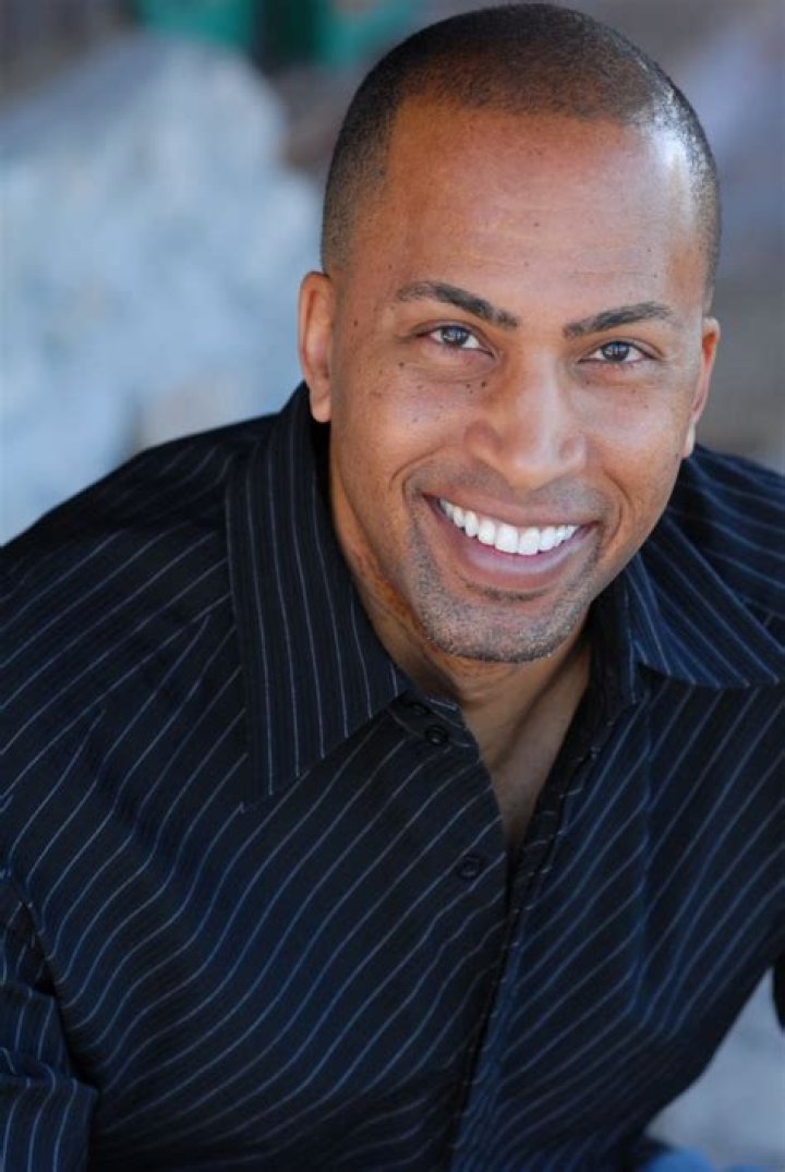 D. Elliot Woods Biography, Age, Height, Wife, Net Worth, Family