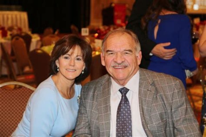 Dan Dierdorf Biography, Age, Height, Wife, Net Worth, Family