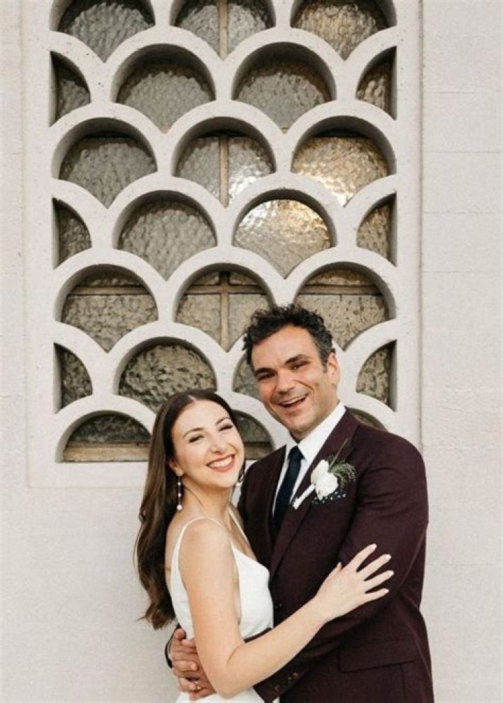 Dana Schwartz Biography, Age, Height, Husband, Net Worth, Family