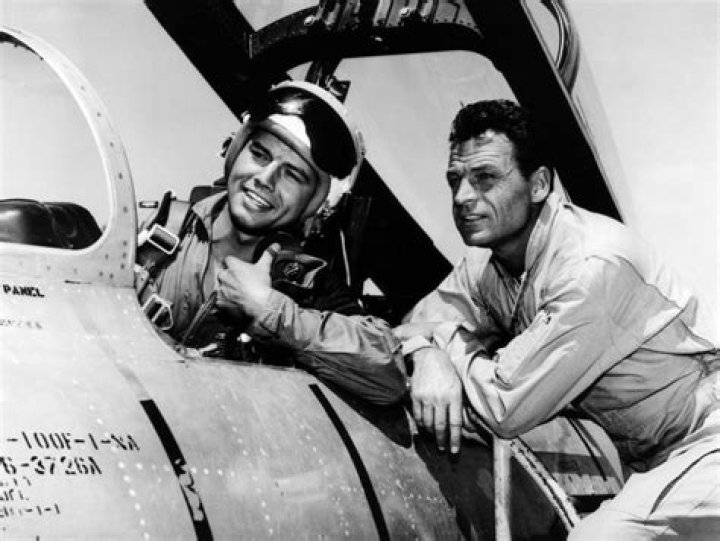 David McLean (actor) biografía, edad, altura, esposo, net worth, familia