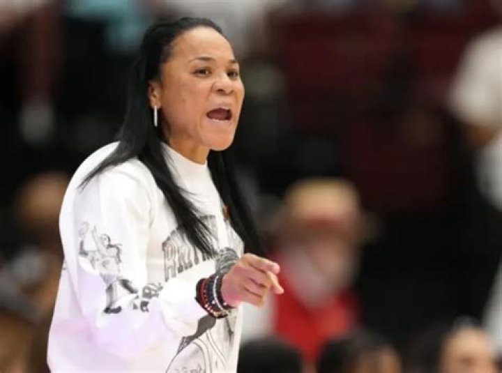 Dawn Staley Biography, Age, Height, Husband, Net Worth, Family