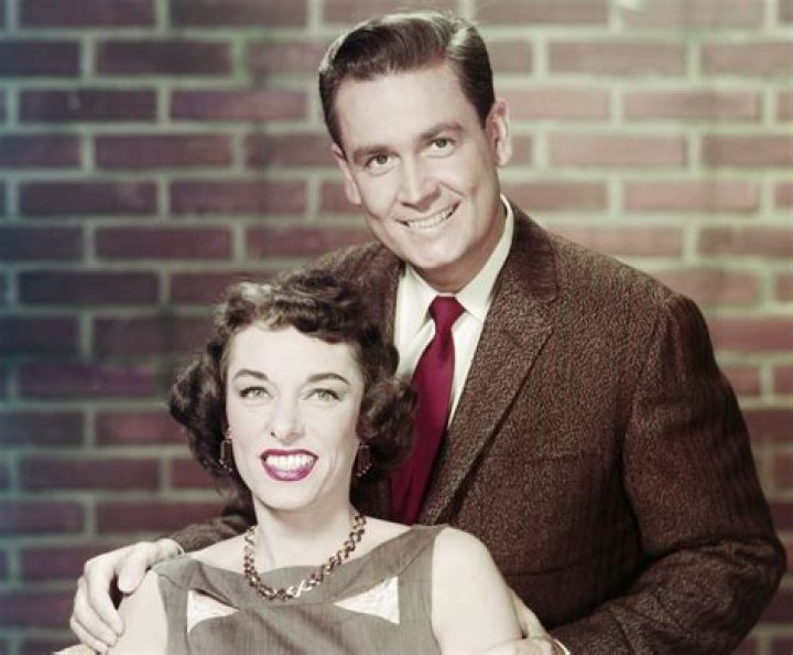 Don Nelson (screenwriter) Biography, Age, Height, Wife, Net Worth and Family