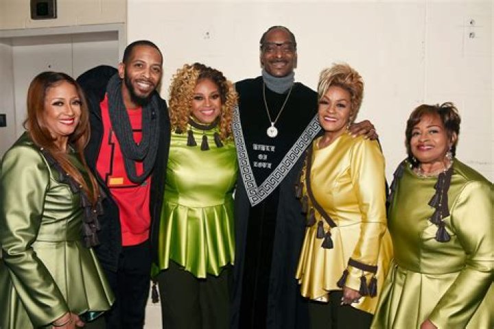 Dorinda Clark-Cole Biography, Age, Height, Husband, Net Worth, Family