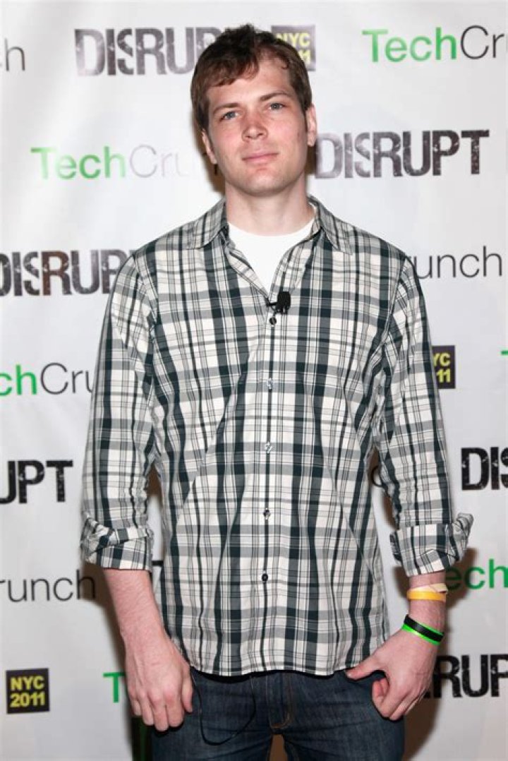 Eddie Cheever Biography, Age, Height, Wife, Net Worth, Family