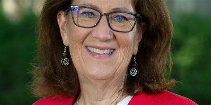 Elizabeth Topham Kennan biografía, edad, altura, esposa, net worth, familia