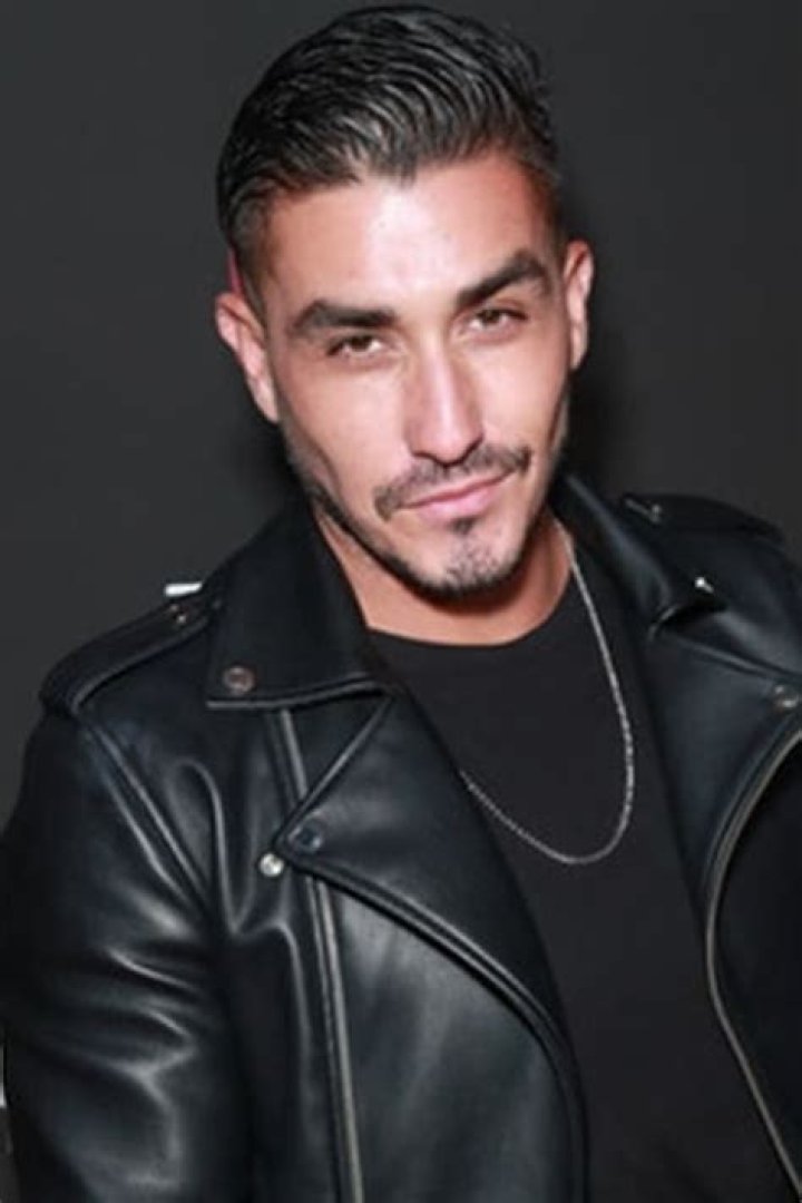 Emmanuel Orenday biografía, edad, altura, esposo, net worth, familia