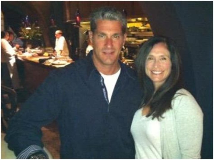 Eric Fisher Biography, Age, Height, Wife, Net Worth, Family