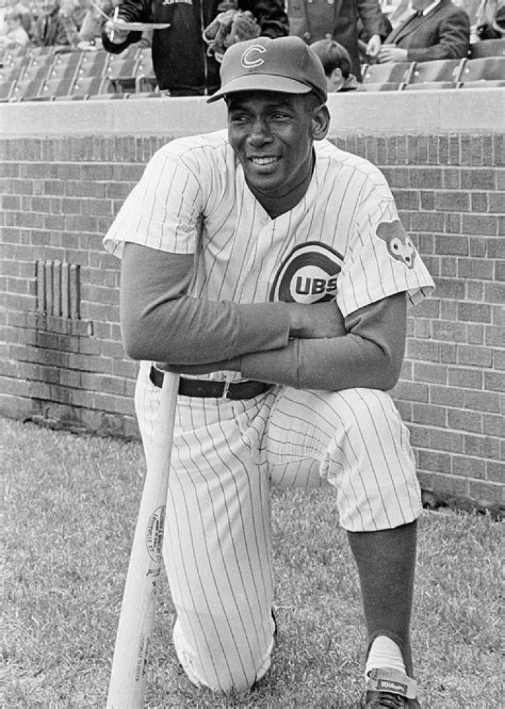 Ernie Banks Biography, Age, Height, Wife, Net Worth, Family