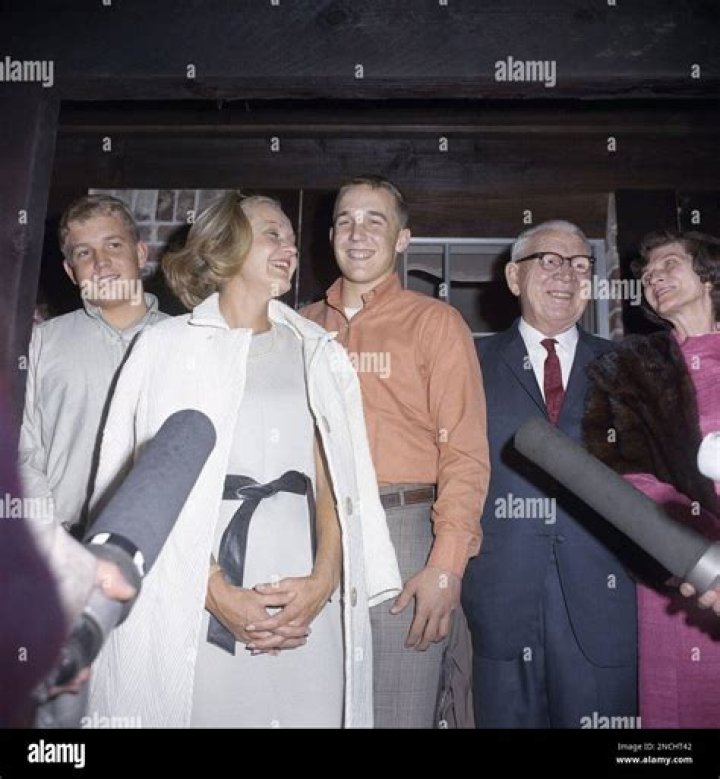 Frank Borman Biography, Age, Height, Wife, Net Worth, Family