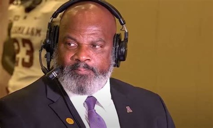 Fred McNair Biography, Age, Height, Wife, Net Worth, Family