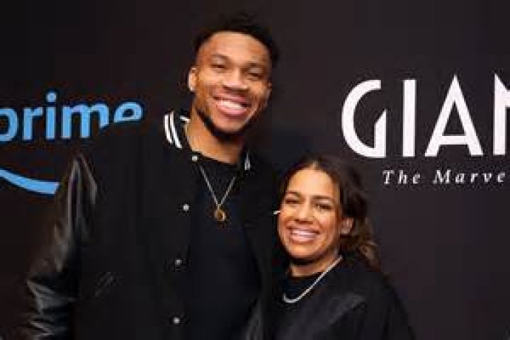 Giannis Antetokounmpo Biography, Age, Height, Wife, Net Worth, Family
