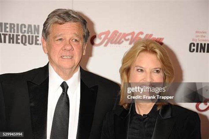 Greta Van Susteren Biography, Age, Height, Husband, Net Worth, Family