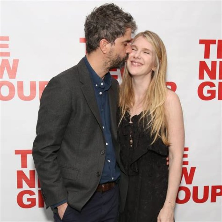 Hamish Linklater Biography, Age, Height, Wife, Net Worth, Family