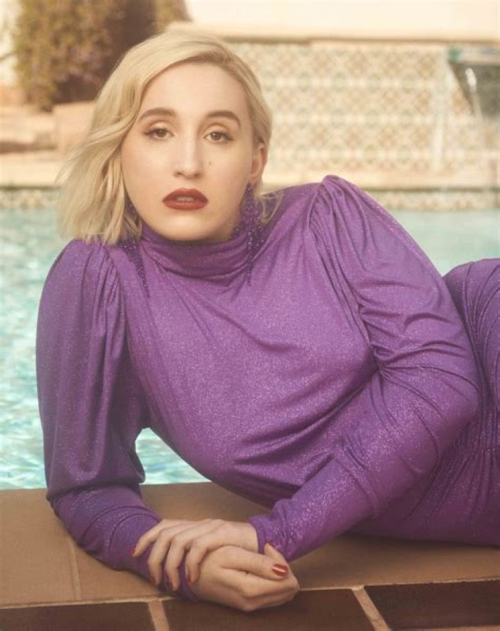 Harley Quinn Smith Biography, Age, Height, Husband, Net Worth, Family