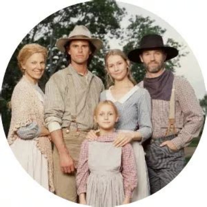 Helen McCole Bartusiak Biography, Age, Height, Husband, Net Worth, Family