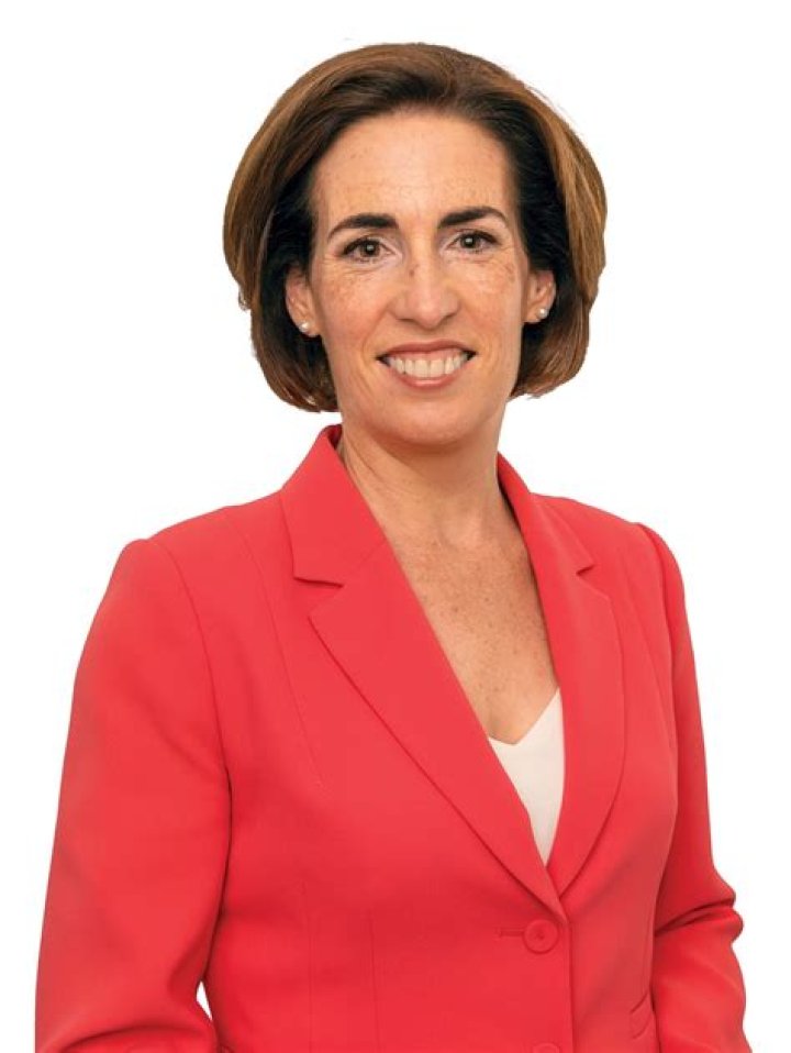 Hildegarde Naughton Biography, Age, Height, Husband, Net Worth, Family