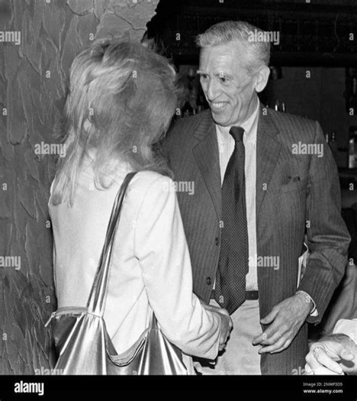 J.D. Salinger Biography, Age, Height, Wife, Net Worth, Family