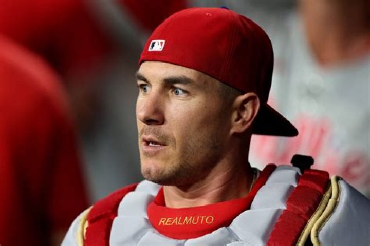 J. T. Realmuto biografía, edad, altura, esposo, net worth, familia
