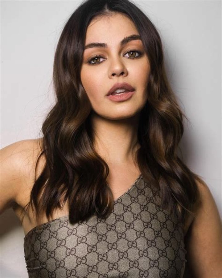 Janine Moore Biography, Age, Height, Husband, Net Worth, Family