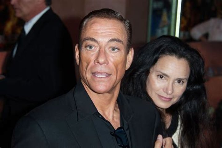 Jean-Claude Van Damme biografía, edad, altura, esposo, net worth, familia