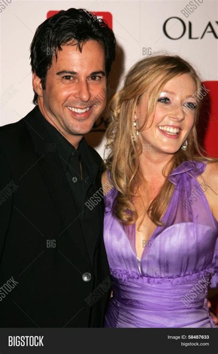 Jennifer Finnigan Biography, Age, Height, Husband, Net Worth, Family