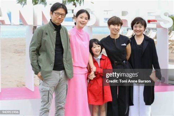 Jeong Bo-kyeong Biography, Age, Height, Husband, Net Worth, Family