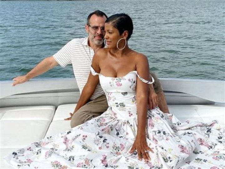 Jerry Hall Biography, Age, Height, Husband, Net Worth, Family