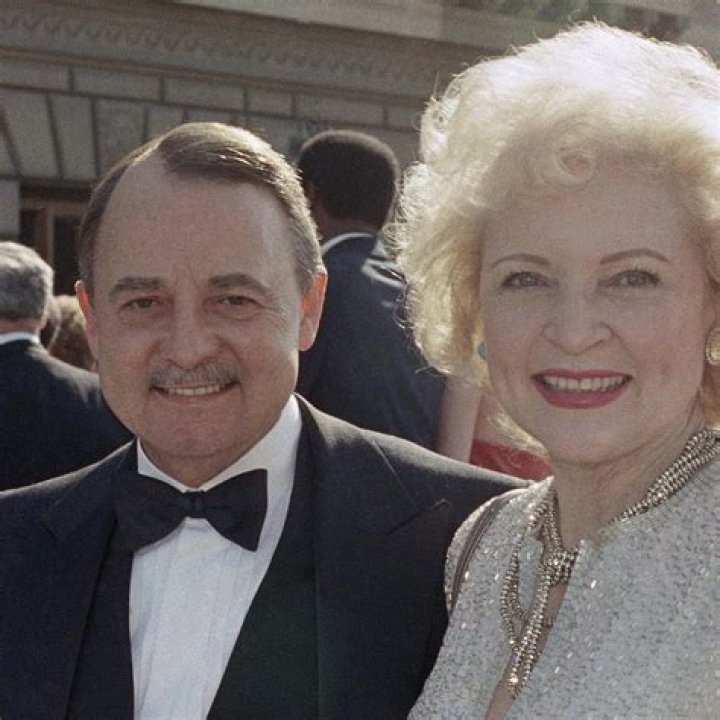 John Hillerman Biography, Age, Height, Wife, Net Worth, Family