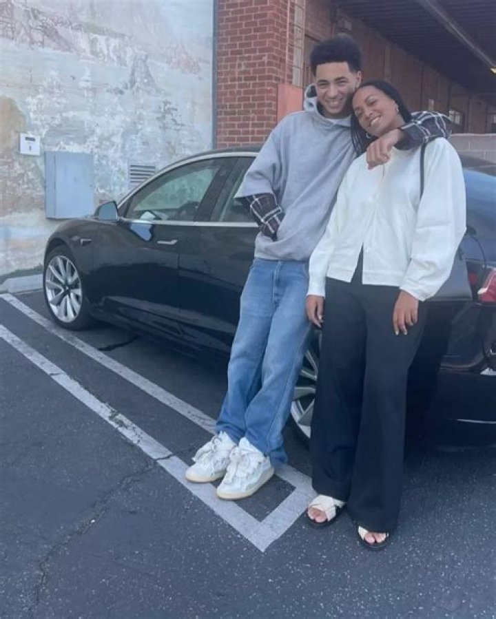 Julez Smith Biography, Age, Height, Husband, Net Worth, Family