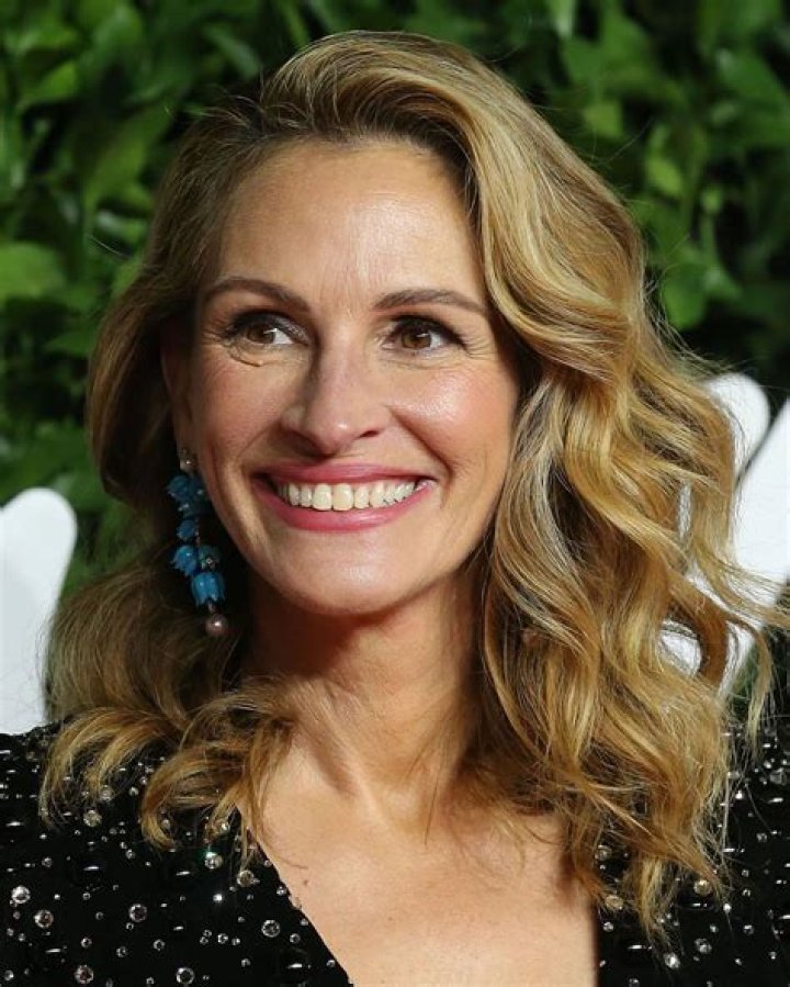 Julia Roberts Biography, Age, Height, Husband, Net Worth, Family