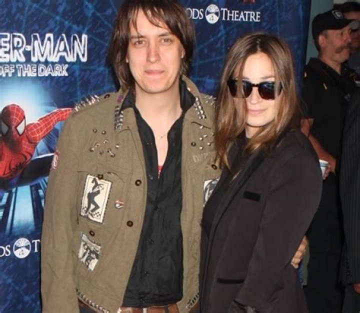 Julian Casablancas Biography, Age, Height, Wife, Net Worth, Family