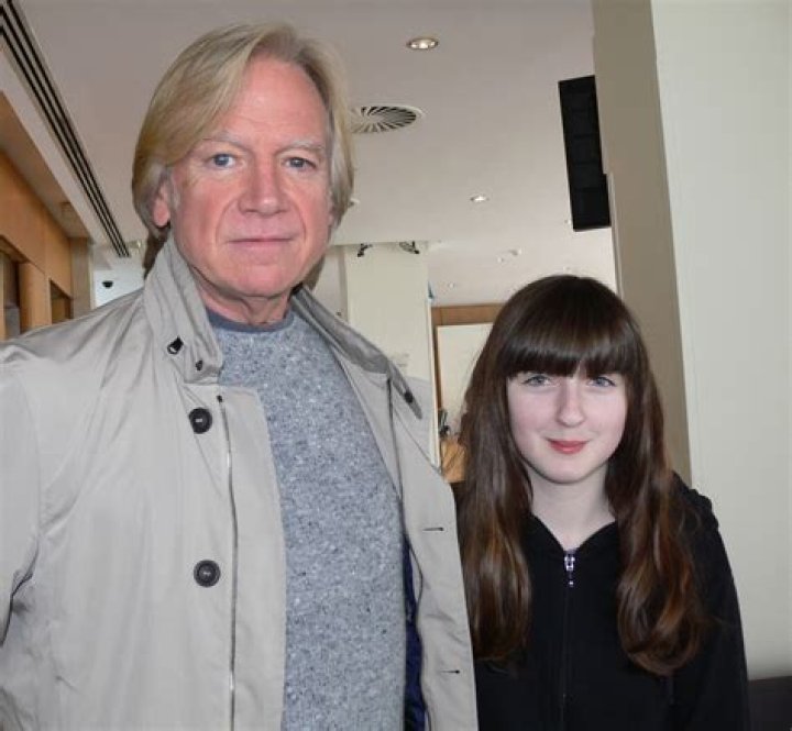 Justin Hayward Biography, Age, Height, Wife, Net Worth, Family