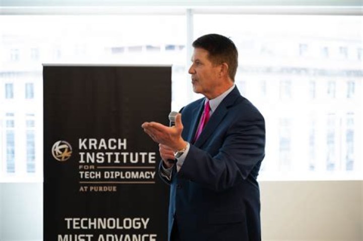 Keith J. Krach biografía, edad, altura, esposo, net worth, familia