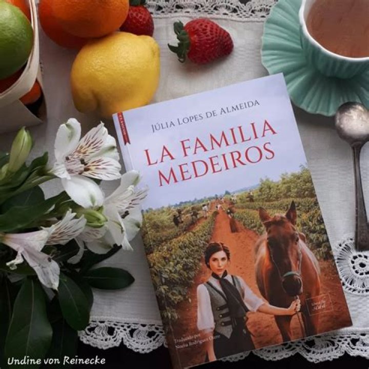 Leila Lopes biografía, edad, altura, esposa, net worth, familia