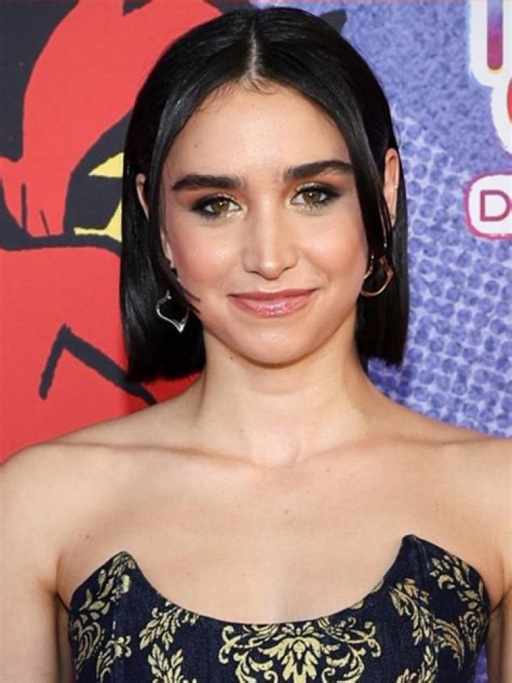 Libe Barer Biography, Age, Height, Husband, Net Worth, Family